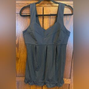 Lululemon Run Tame Me Black V-Neck Tank Top Cinch waist Size 10